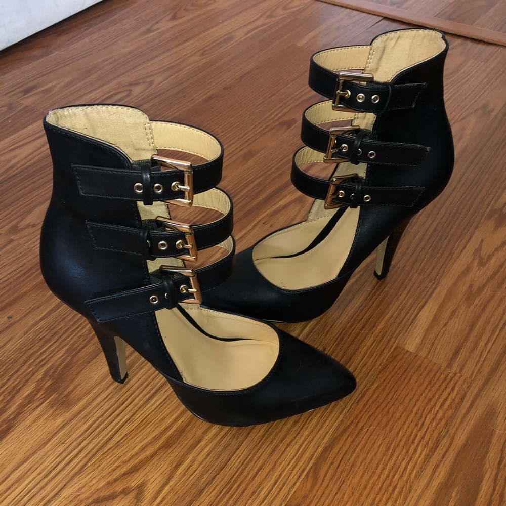 Black buckle heels